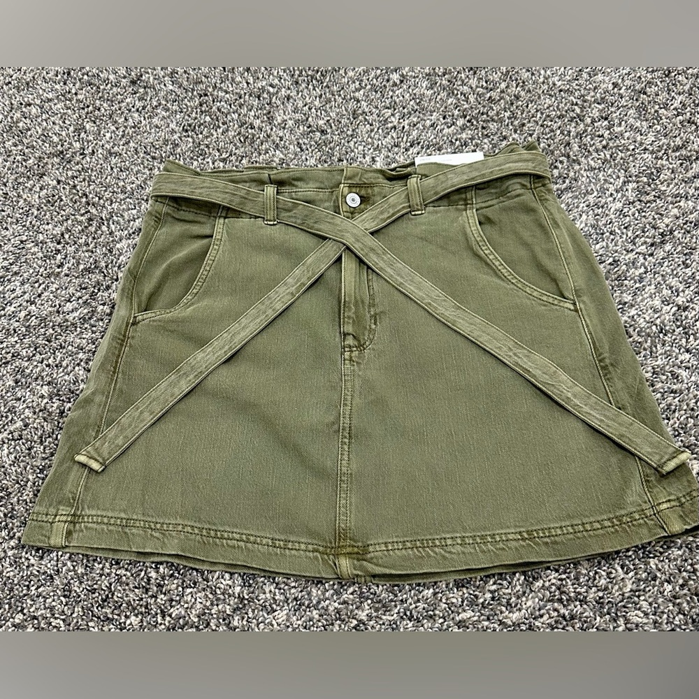 American Eagle Belted Green Skirt